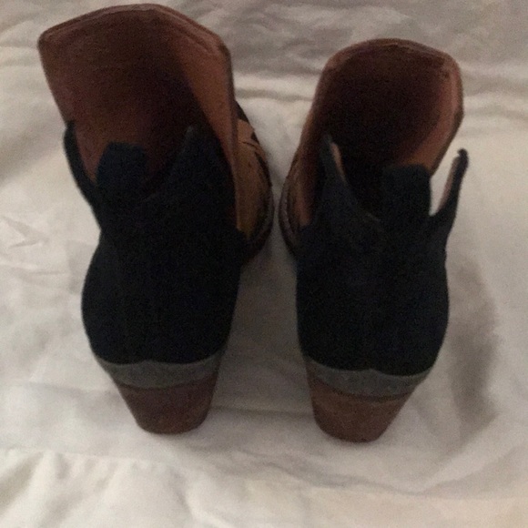 Jeffrey Campbell Olinda Booties Size 7.5 - Picture 2 of 3